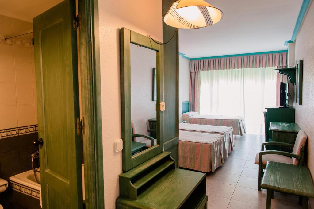 Hotel Torre Cristina Noja Bilik gambar